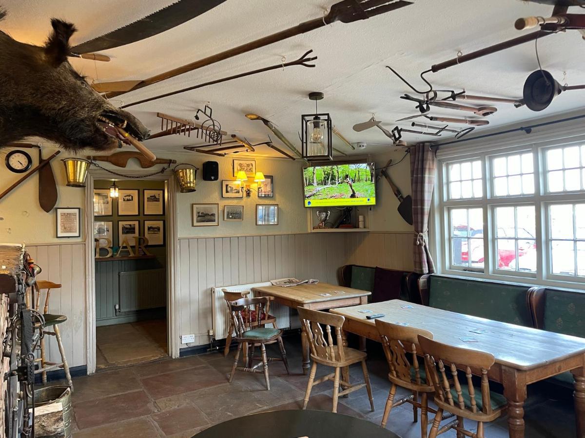 The Windmill Inn Horsham Exterior foto